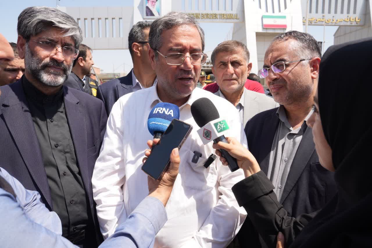 بازدید استاندار آذربایجانغربی از روند ارائه خدمات به زائران اربعین حسینی + تصاویر