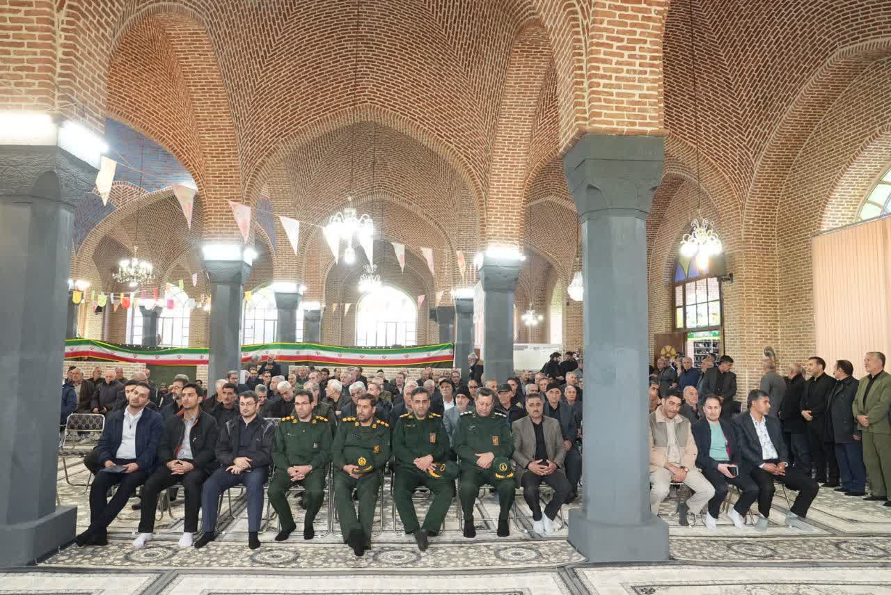 برگزاری مراسم گرامیداشت خانواده معزز شهیدان ورمزیار در سلماس + تصاویر