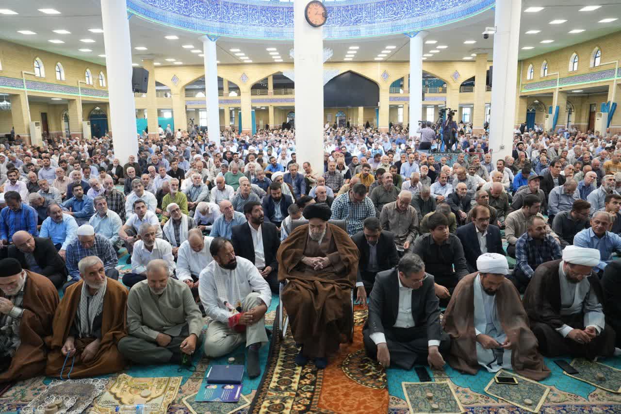 آلبوم تصویری / حضور استاندار آذربایجانغربی در آیین نماز جمعه ارومیه