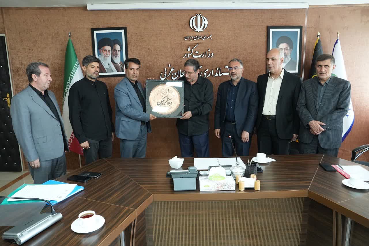 قدردانی یادگاران دفاع مقدس از مدیریت جهادی و توسعهمحور استاندار آذربایجانغربی