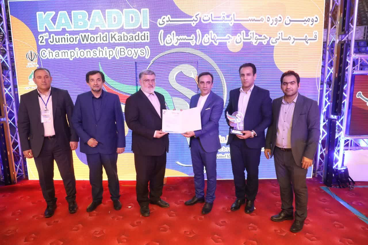 آلبوم تصویری / حضور استاندار آذربایجانغربی در آیین پایانی دومین دوره مسابقات کبدی جوانان جهان