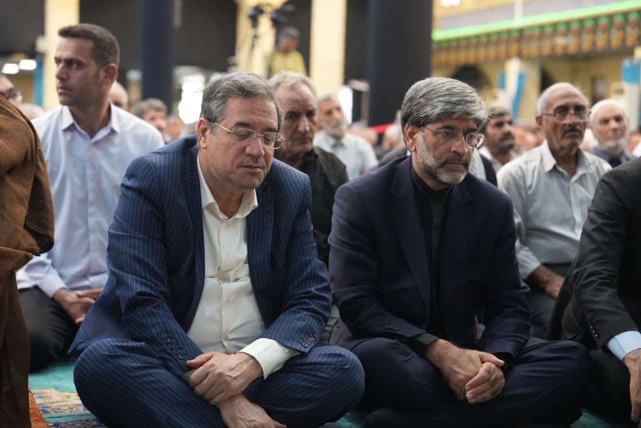 حضور استاندار آذربایجانغربی در آیین نماز جمعه ارومیه + تصاویر