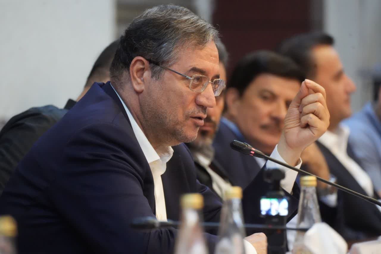 برگزاری نشست مشترک استاندار آذربایجانغربی با استاندار و هیئت رئیسه اتاق بازرگانی اربیل اقلیم کردستان عراق + تصاویر