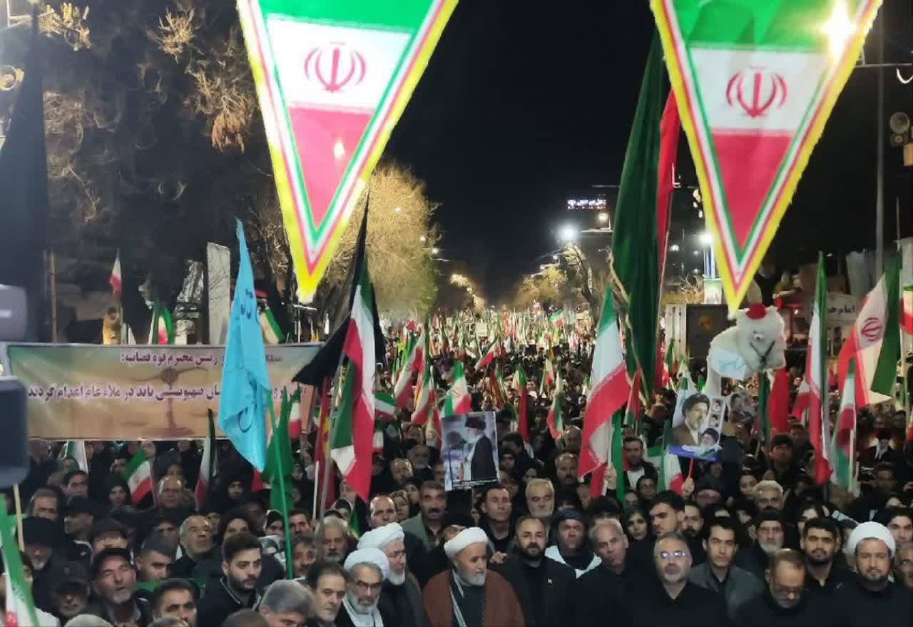 ادامه تجمع شبانه مردم مردم ولایت‌مدار و انقلابی ارومیه