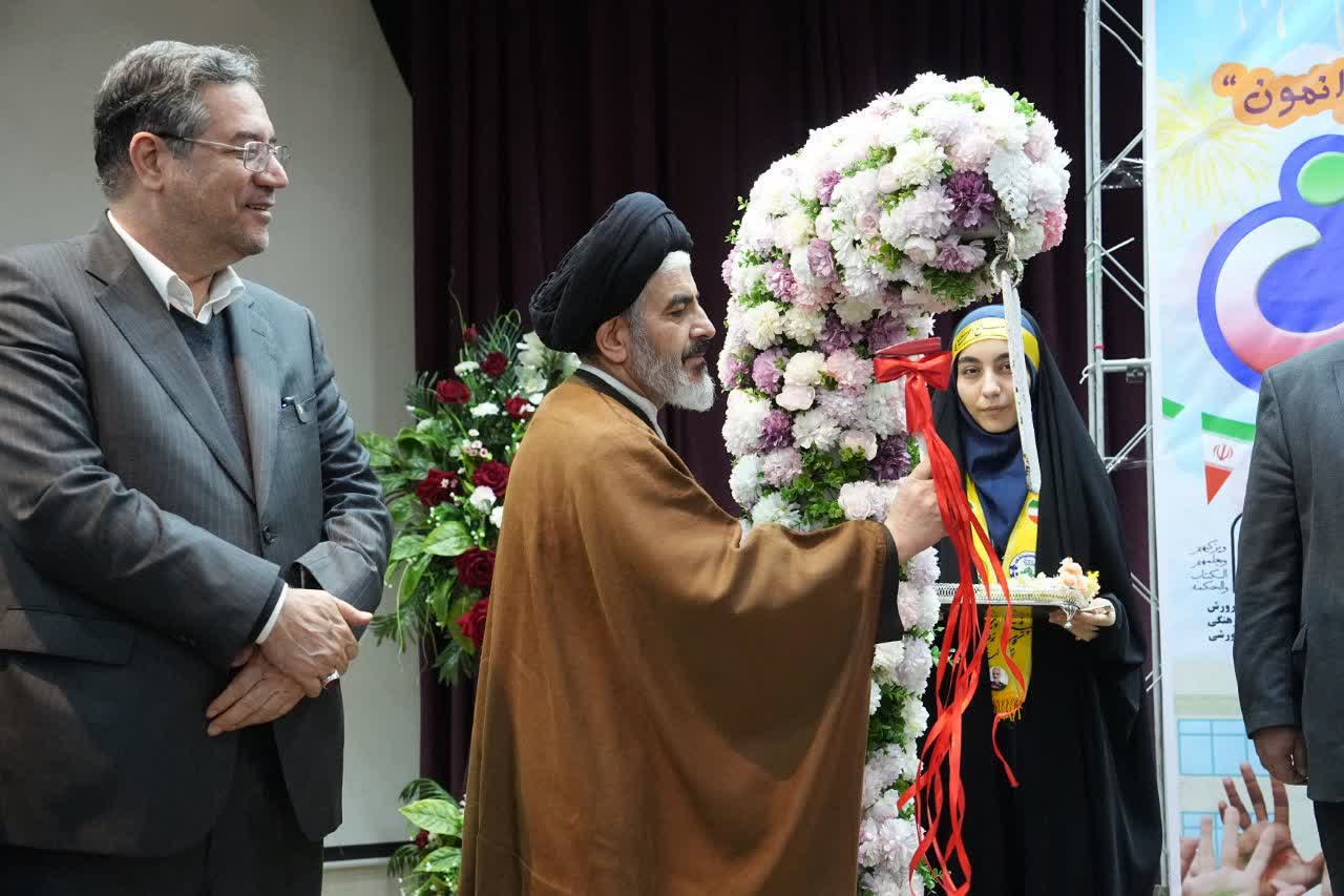 برگزاری آیین نواخته شدن زنگ انقلاب در ارومیه + تصاویر