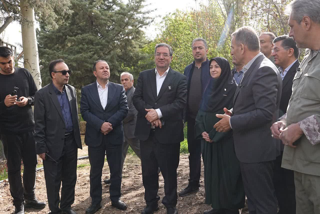 بازدید معاون رئیس‌جمهور و استاندار آذربایجان‌غربی از مجتمع تحقیقاتی رشکان + تصاویر