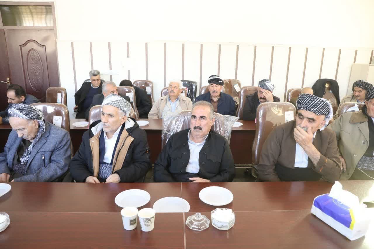 آلبوم تصویری / دیدار استاندار آذربایجانغربی با جمعی از روحانیون، سران طوایف و عشایر شهرستان پیرانشهر