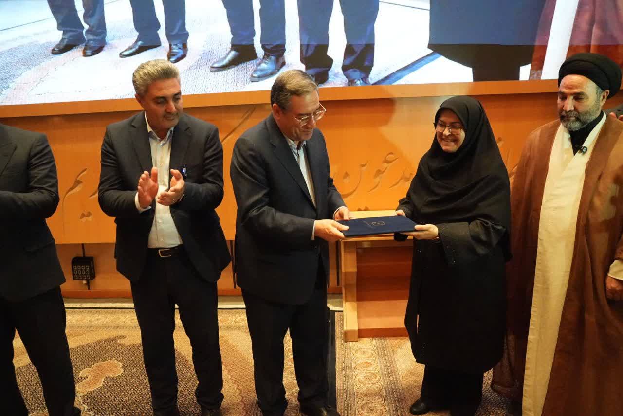 آلبوم تصویری / برگزاری آیین تجلیل از واحدهای نمونه استاندارد آذربایجانغربی