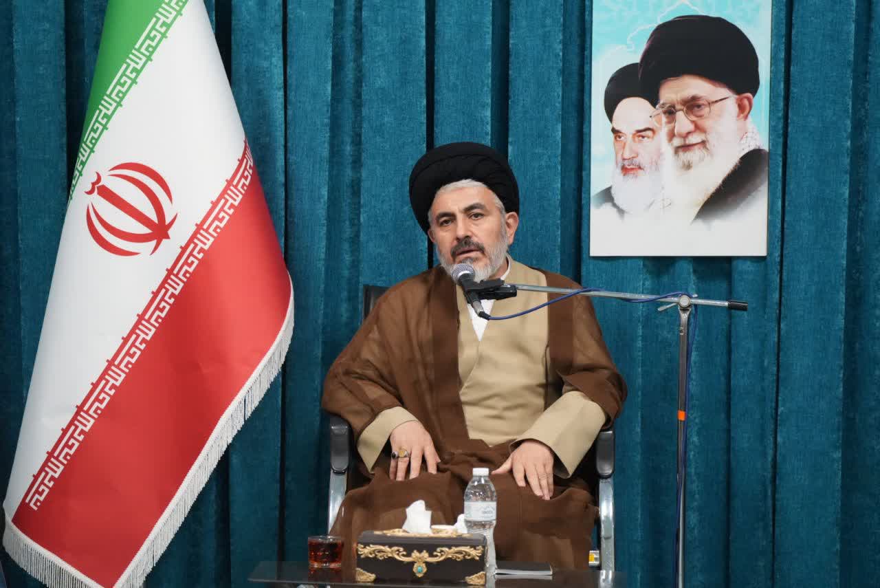 آلبوم تصویری / دیدار استاندار آذربایجانغربی و اعضای کمیسیون اقتصادی مجلس با نماینده ولی فقیه در استان