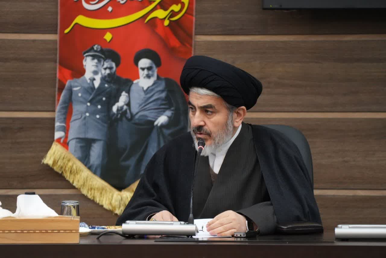 برگزاری نشست فعالان اقتصادی، کارآفرینان و تولیدکنندگان آذربایجانغربی با رئیس مجلس شورای اسلام + تصاویر