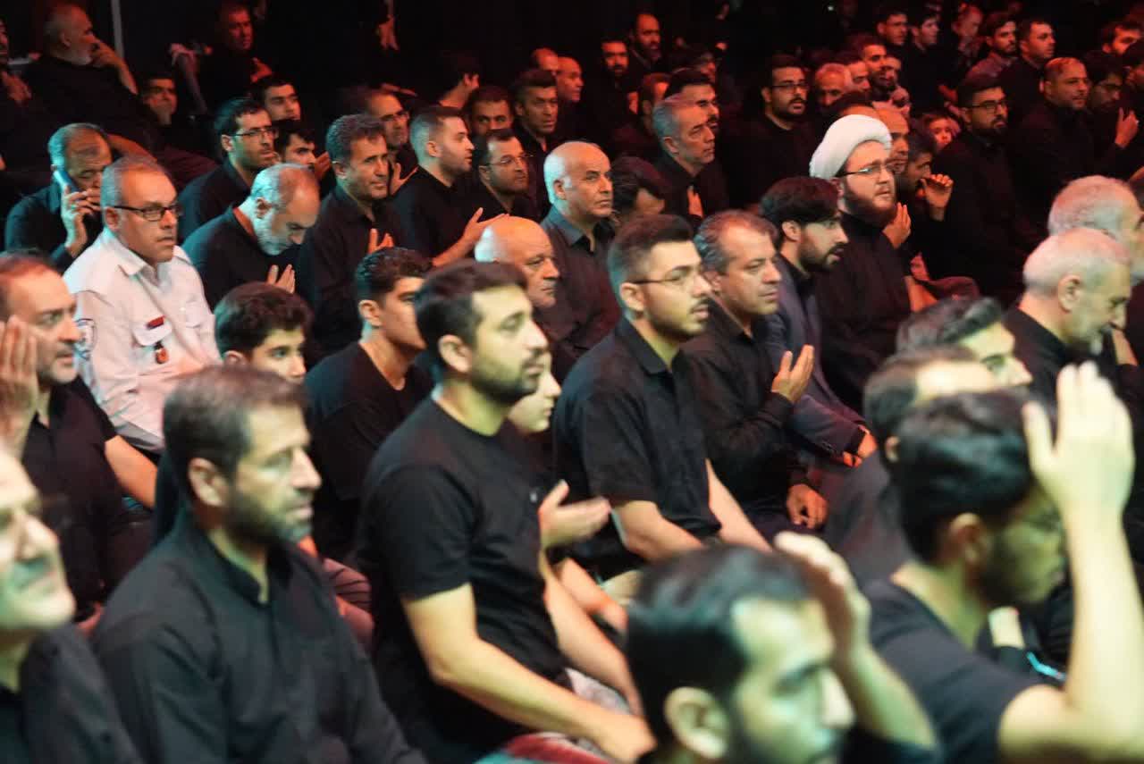 برگزاری آیین عزاداری شبهای محرم و شهادت اباعبدالله الحسین (ع) در مسجد جنرال ارومیه + تصاویر