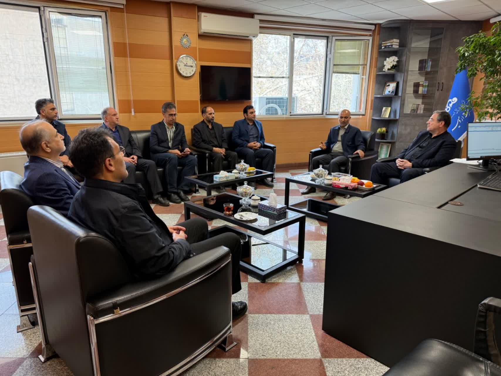 حضور استاندار آذربایجان‌غربی در ستاد سوخت‌رسانی استان