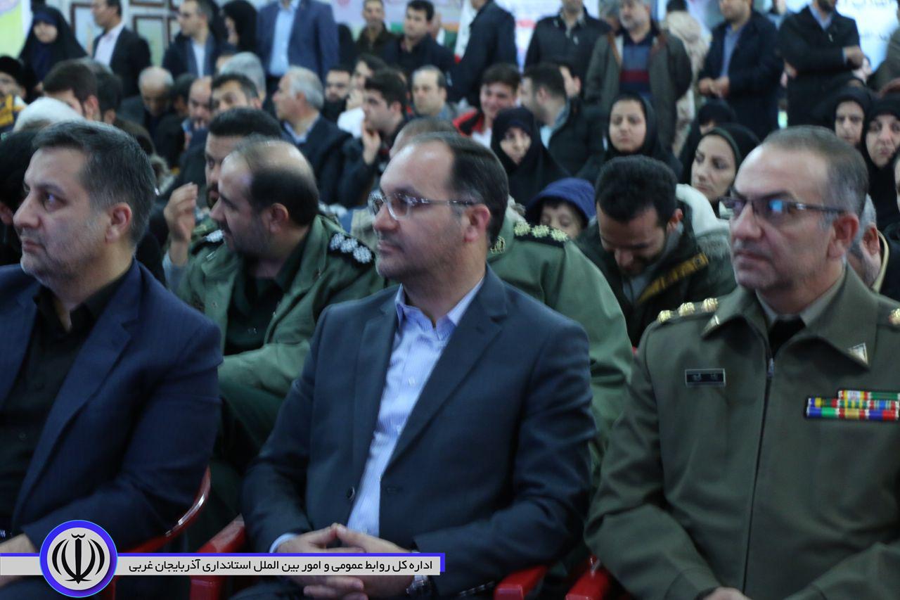 افتتاح نمایشگاه دستاوردهای چهل ساله انقلاب اسلامی + آلبوم تصویری
