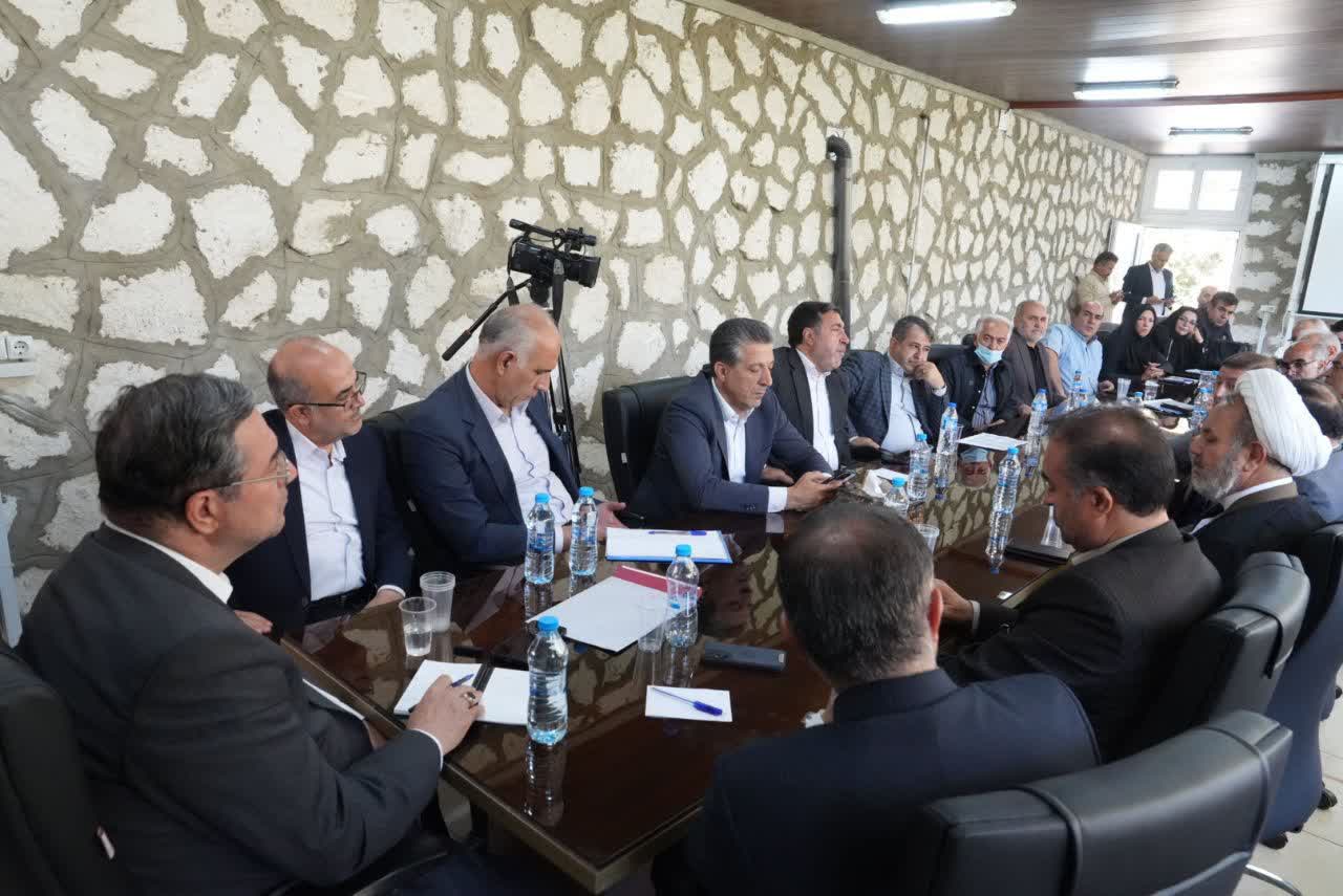 برگزاری جلسه بررسی مسائل و مشکلات تأمین نهادههای دام و طیور آذربایجانغربی + تصاویر