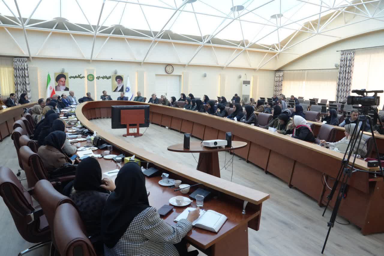 برگزاری جلسه بررسی مسائل و مشکلات بانوان کارآفرین و فعال اقتصادی آذربایجانغربی + تصاویر