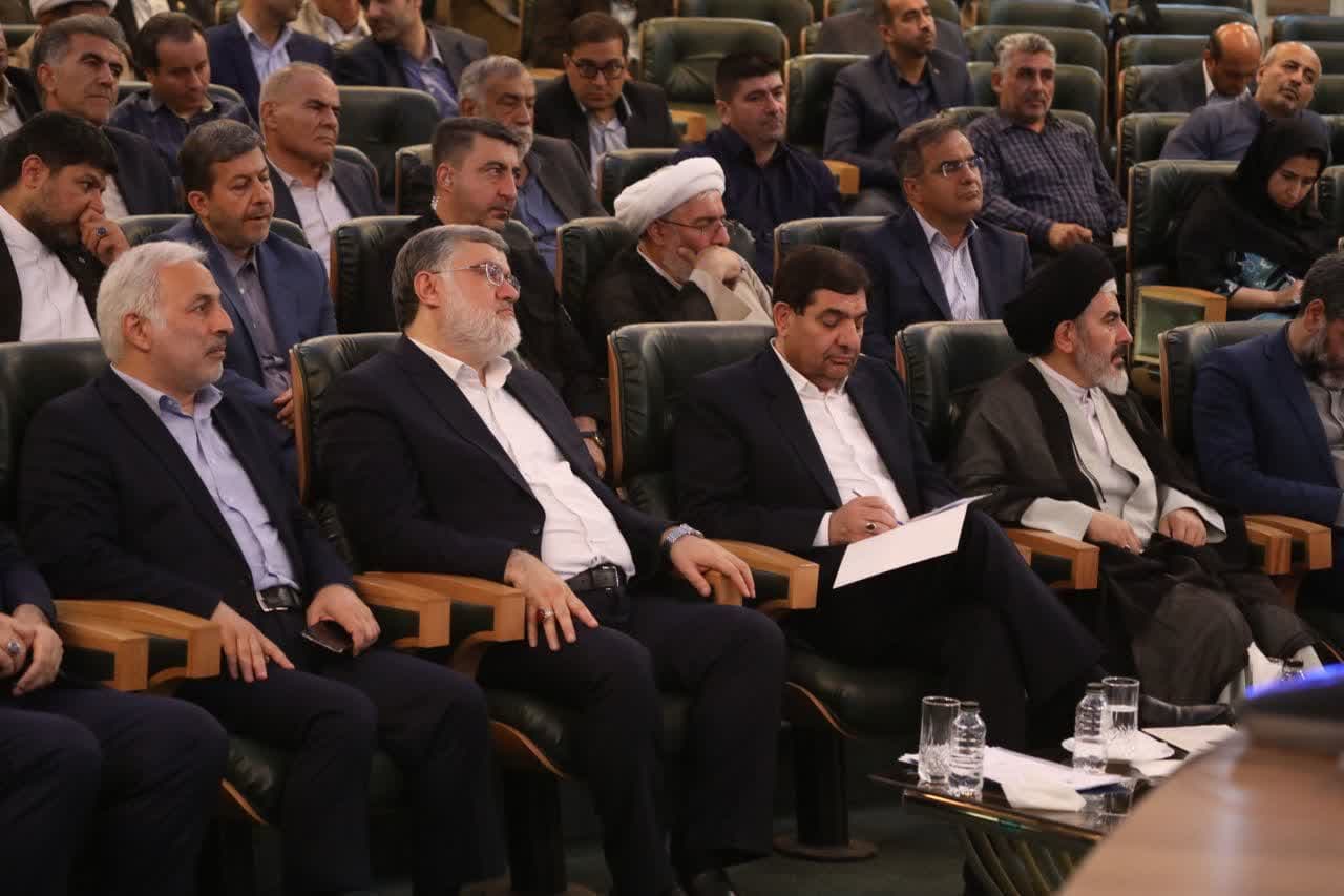 برگزاری نشست فعالین اقتصادی و جمعی از نخبگان آذربایجان غربی + تصاویر