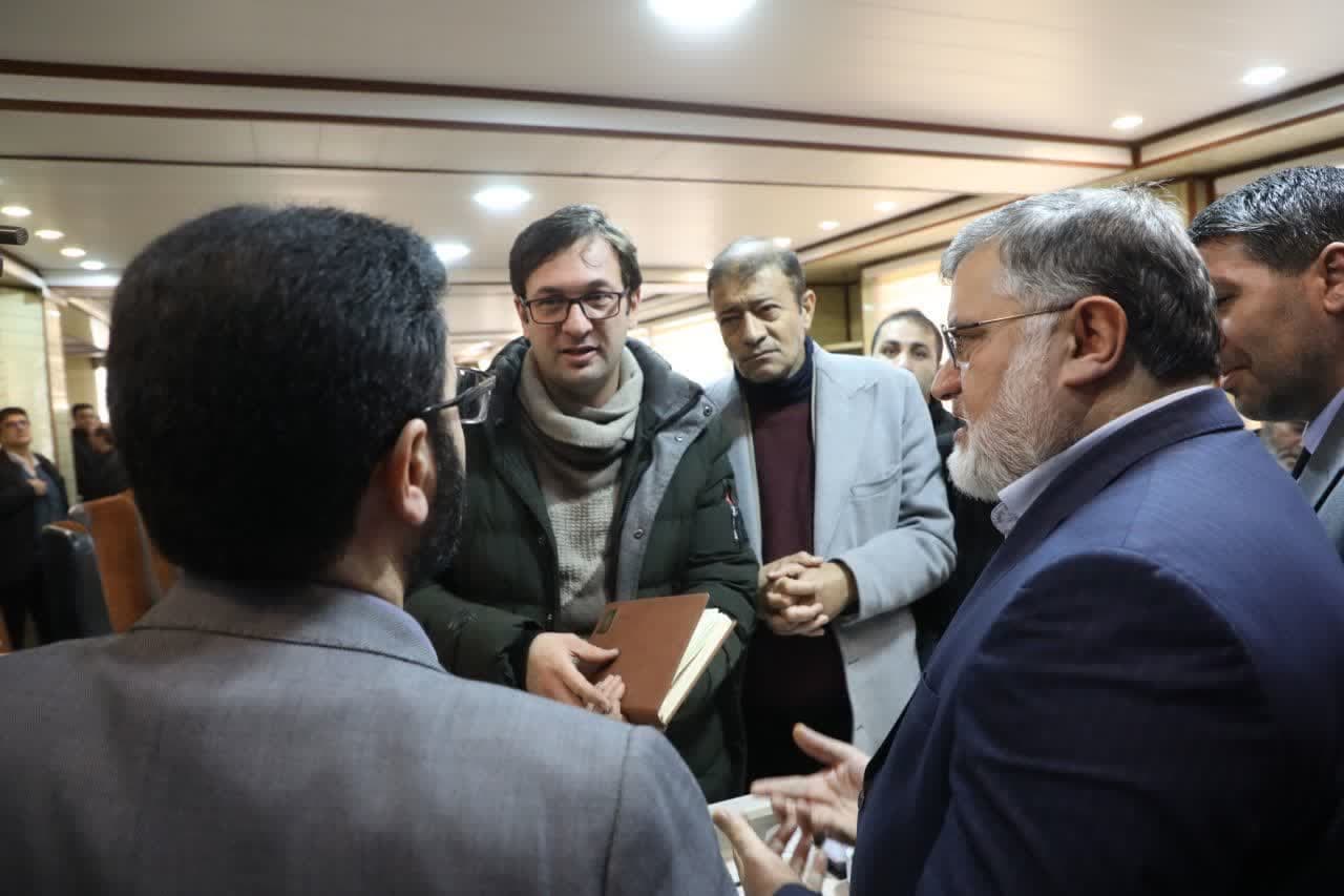 آلبوم تصویری / برگزاری نشست جمعی از فعالان اقتصادی و تولیدکنندگان شهرستان نقده با استاندار آذربایجانغربی