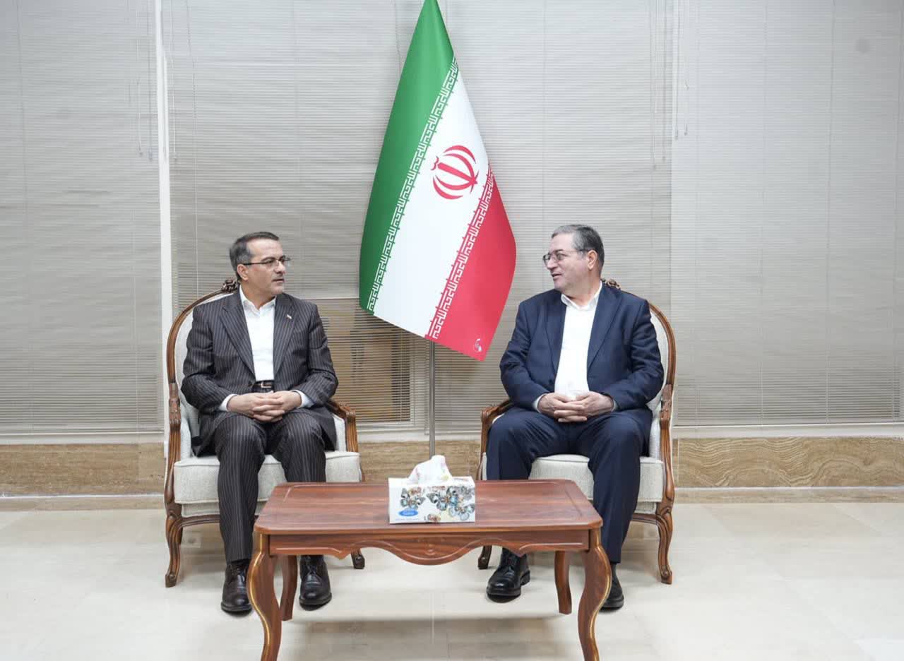 آغاز سفر معاون رئیسجمهور و رئیس سازمان اداری و استخدامی کشور به آذربایجانغربی + تصاویر