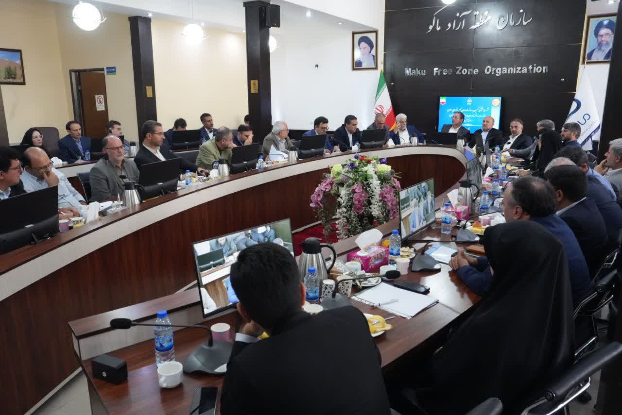 برگزاری نشست مشترک کمیسیون بهداشت و درمان مجلس، وزارت بهداشت و درمان و استانداری آذربایجانغربی