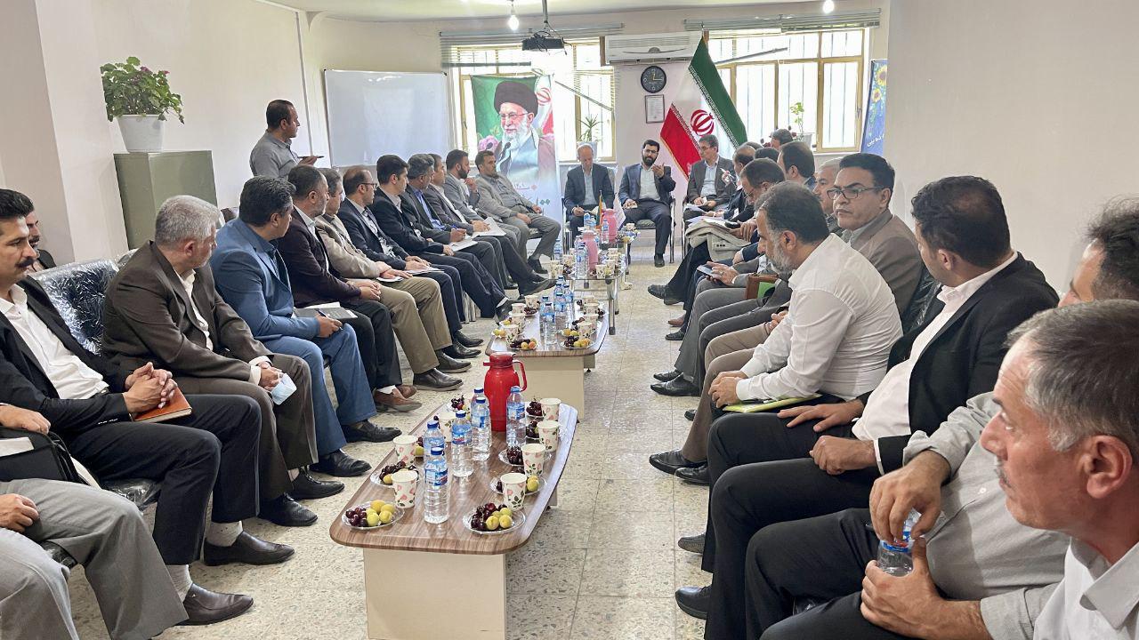 آلبوم تصویری / پیگیری مشکلات شهرستان اشنویه توسط مدیران استانی