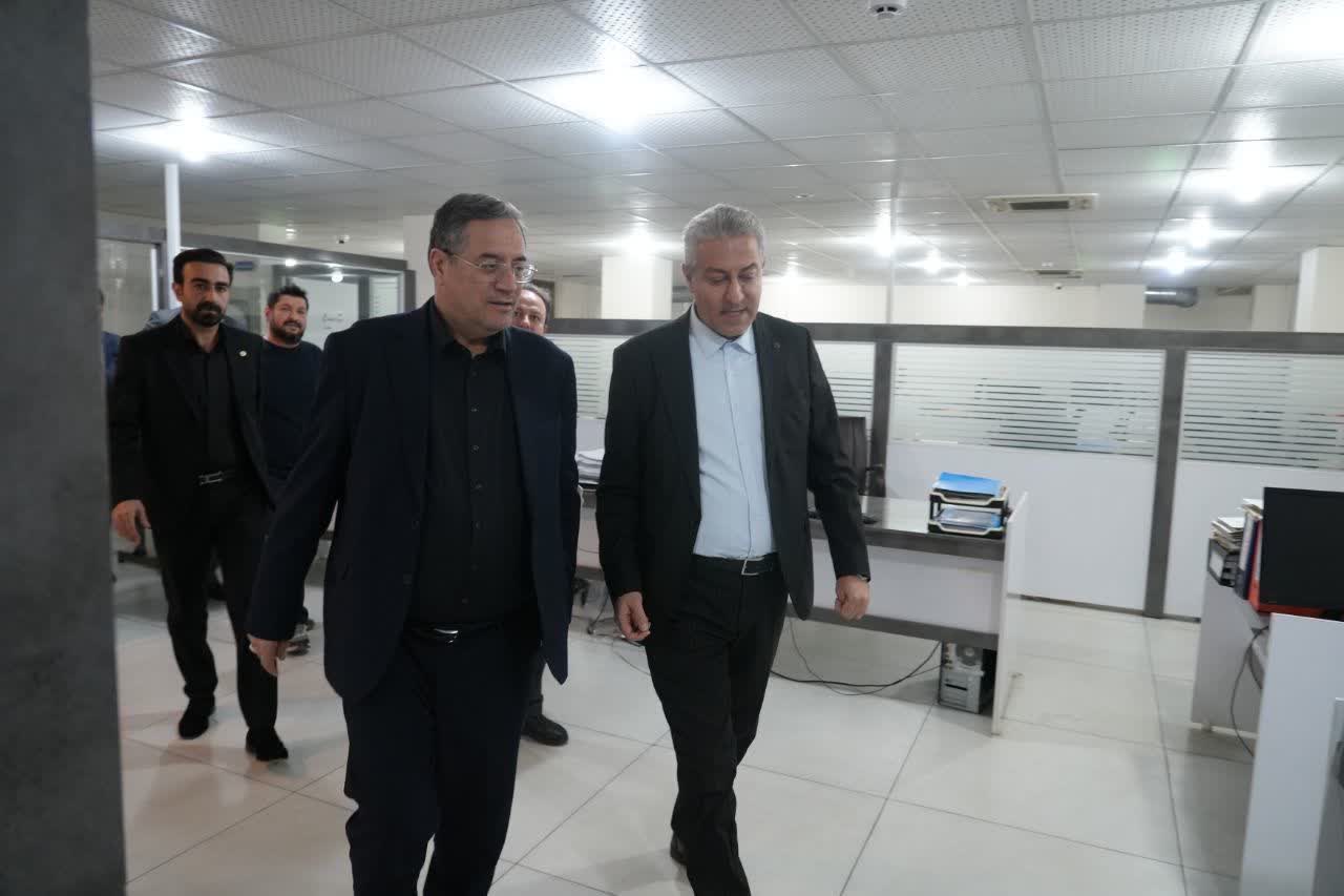 بازدید استاندار آذربایجان‌غربی از روند خدمت‌رسانی اداره کل راه و شهرسازی استان