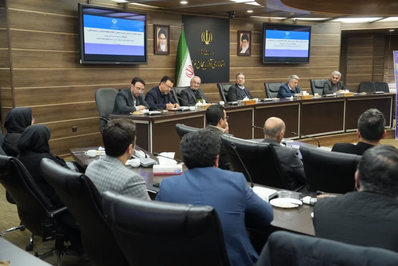 آلبوم تصویری / نشست استاندار آذربایجان غربی با جمعی از فعالان جامعه کارگری، بازنشستگان و تعاونگران