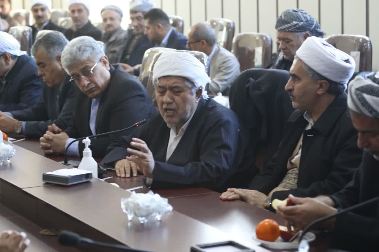 آلبوم تصویری / دیدار استاندار آذربایجانغربی با جمعی از روحانیون، سران طوایف و عشایر شهرستان پیرانشهر