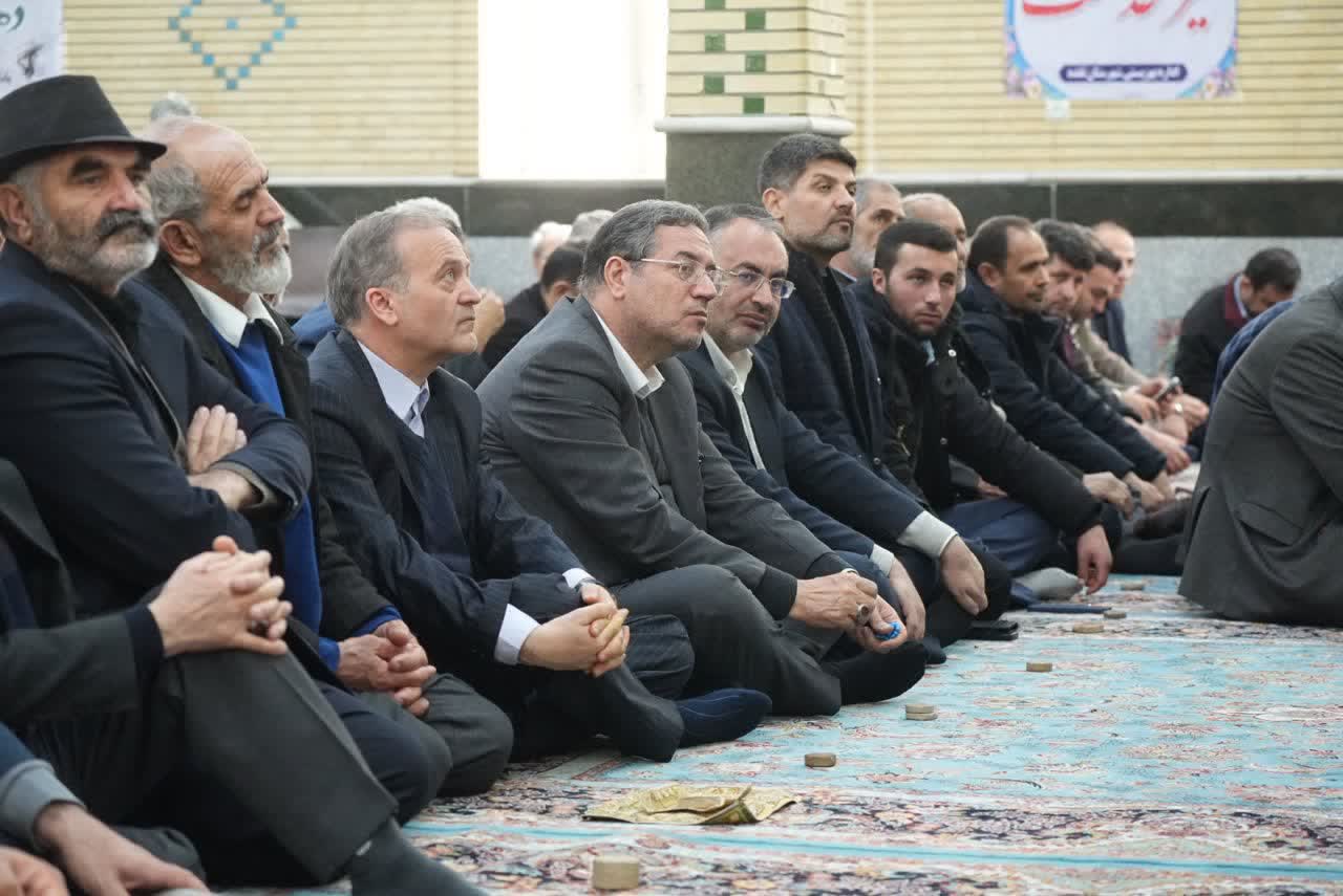 حضور استاندار آذربایجان‌غربی در نماز جمعه شهر محمدیار + تصاویر