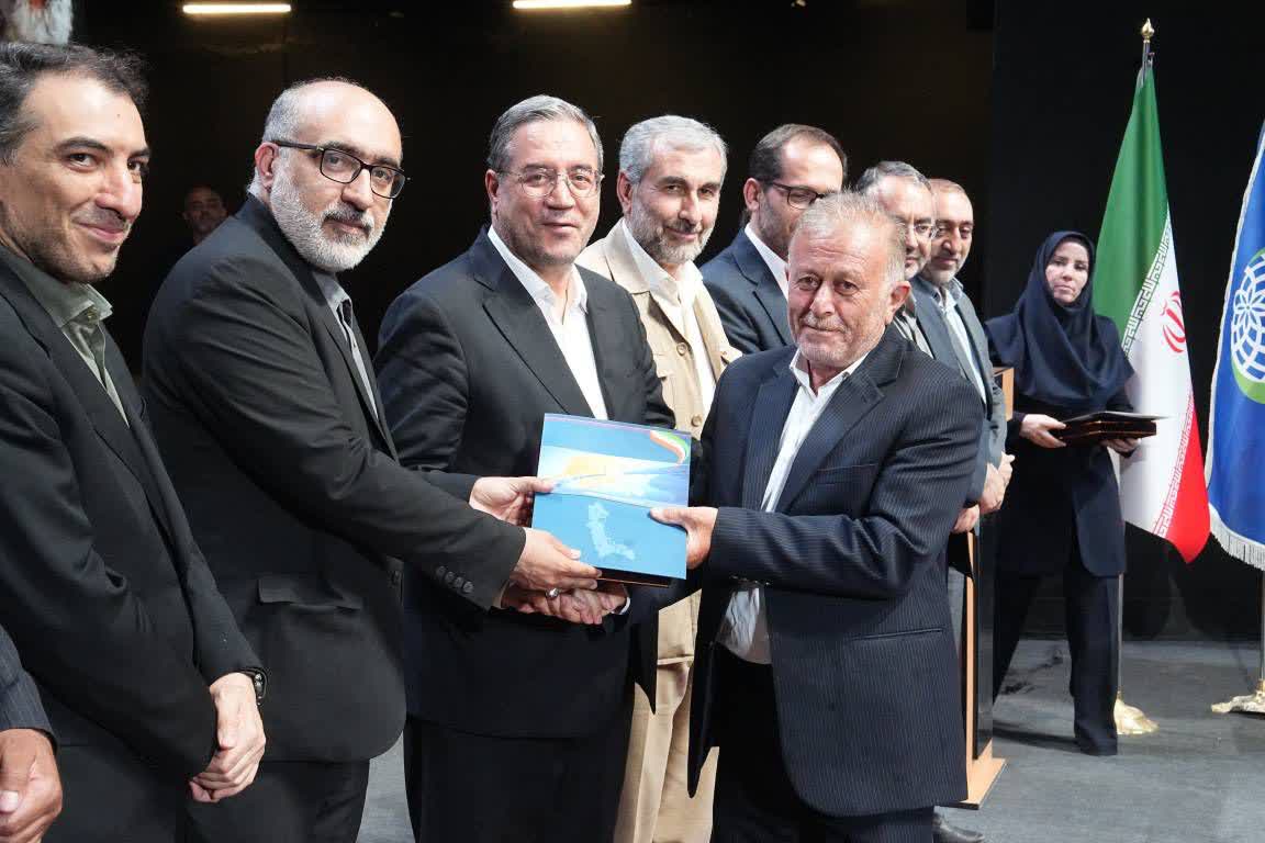 آلبوم تصویری / برگزاری آیین تجلیل از اصحاب فرهنگ و هنر آذربایجانغربی