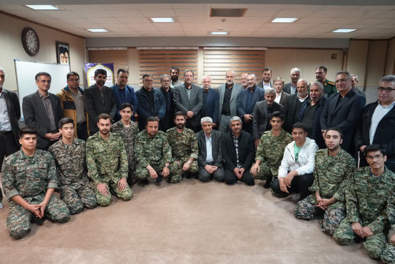 دیدار استاندار آذربایجانغربی با هیئتیها و رزمندگان پایگاه ثارالله ارومیه + تصاویر