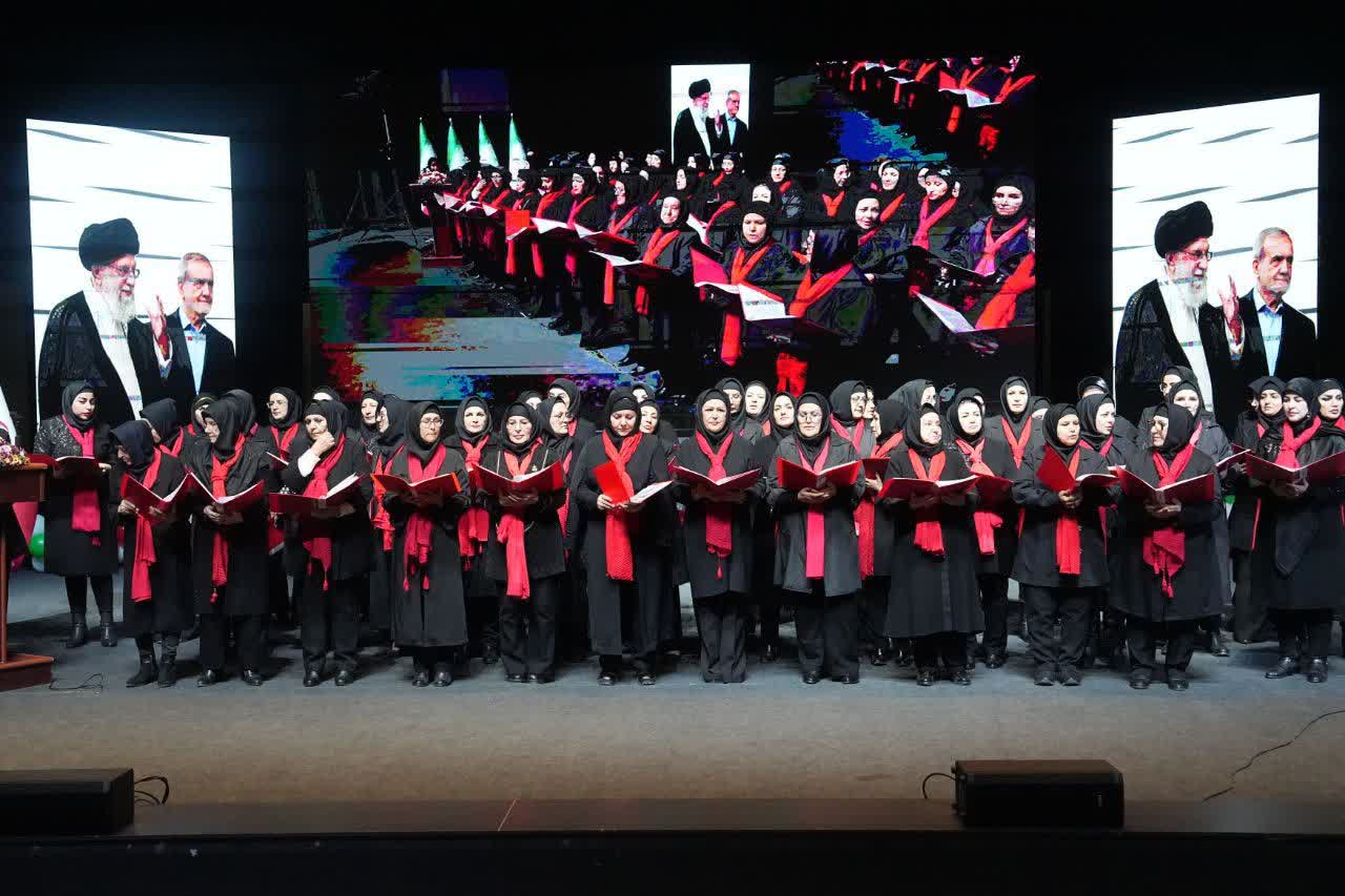 آلبوم تصویری / برگزاری رویداد استانی روشنای مهر و آیین تجلیل از بانوان تأثیرگذار آذربایجانغربی