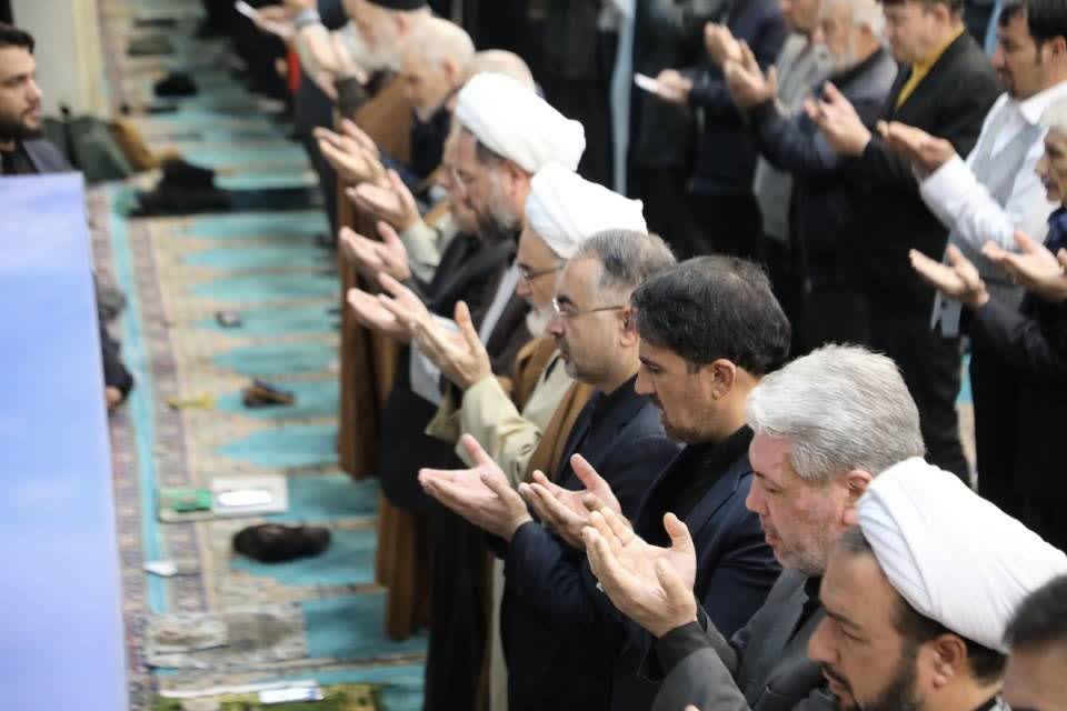 برگزاری نماز باشکوه عید سعید فطر با حضور مردم و مسئولان در ارومیه + تصاویر