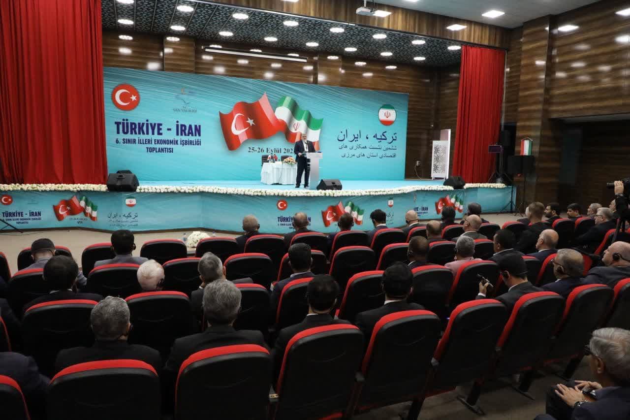 آلبوم تصویری / امضاى تفاهم نامه همکارى هاى مشترک استان هاى مرزى جمهورى اسلامى ایران و ترکیه