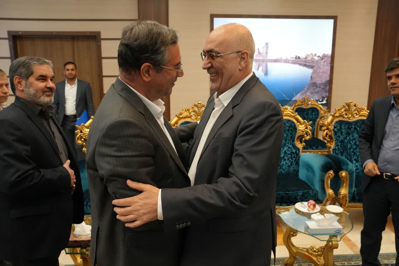 دیدار رئیس امور برنامه و بودجه استانهای سازمان برنامه و بودجه کشور با استاندار آذربایجانغربی + تصاویر