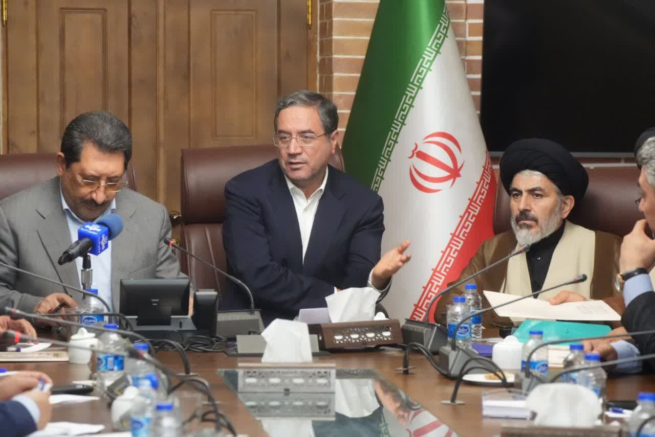 برگزاری نشست مشترک وزیر صمت و استاندار آذربایجانغربی با اعضای مجمع نمایندگان استان در مجلس + تصاویر