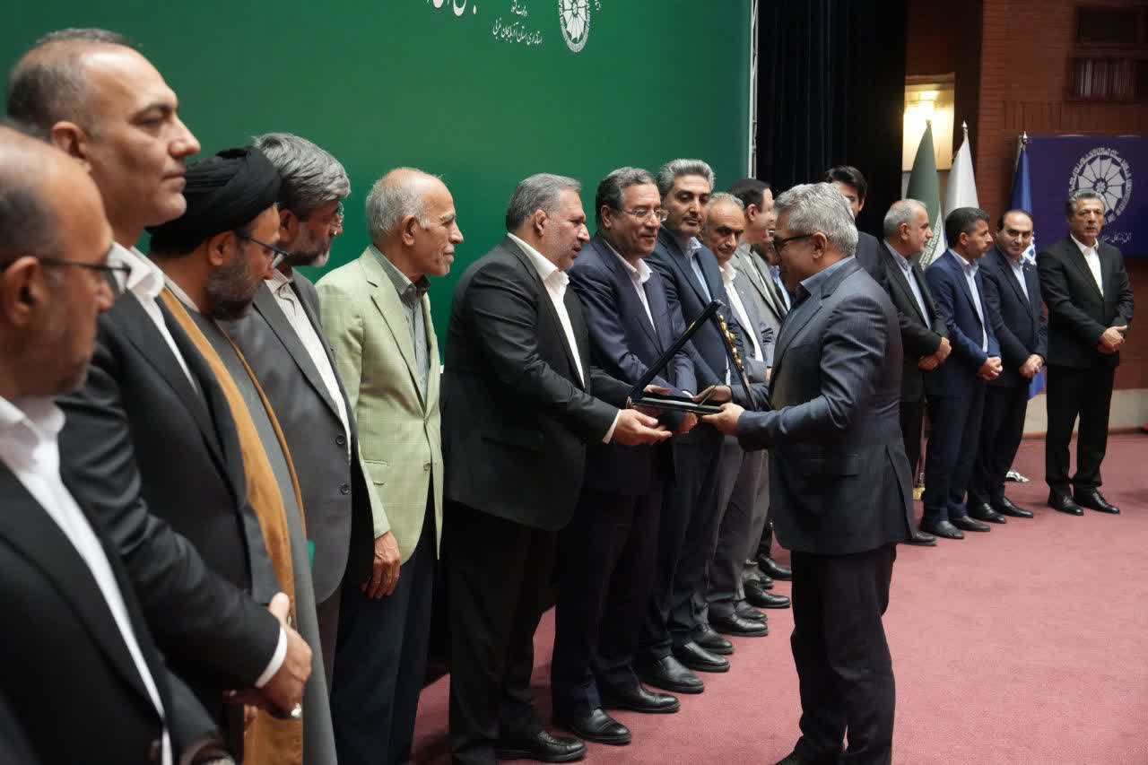 برگزاری نشست بررسی چالشها و راهکارهای توسعه اقتصادی آذربایجانغربی + تصاویر