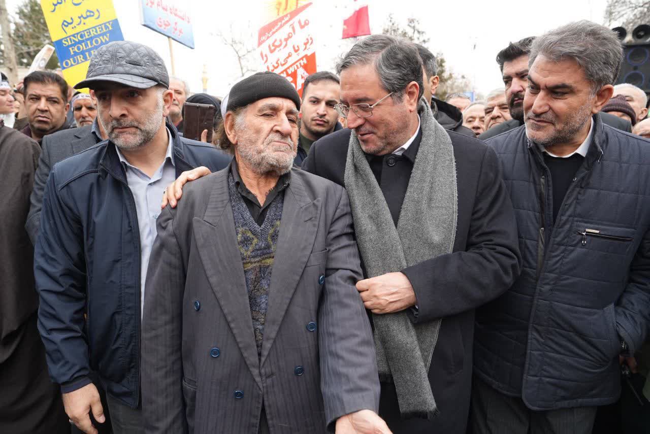 برگزاری باشکوه راهپیمایی 22 بهمن در خوی + تصاویر