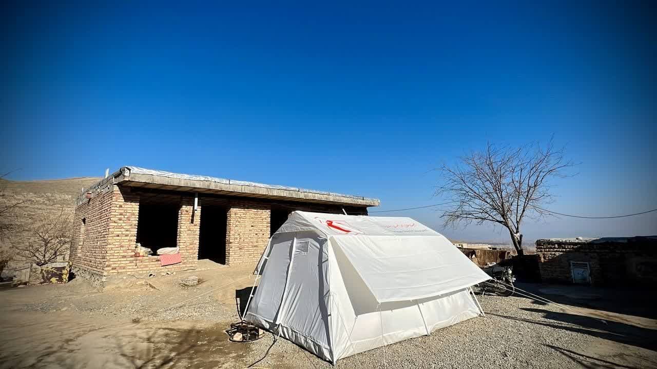 آلبوم تصویری / تداوم امدادرسانی جمعیت هلال احمر آذربایجان غربی در مناطق زلزله زده شهرستان خوی