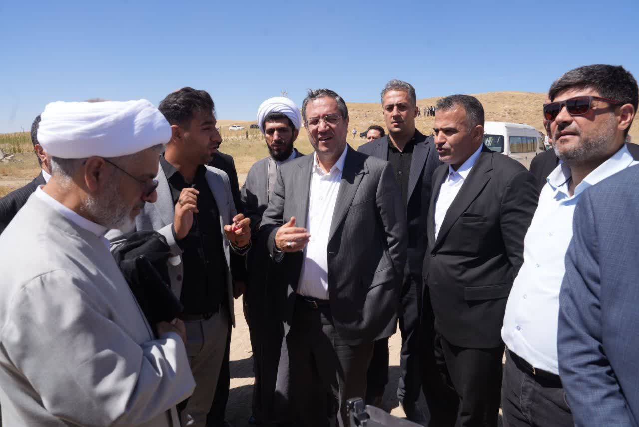 بازدید استاندار آذربایجانغربی از پروژه مجتمع بومگردی و تفریحی در تکاب + تصاویر