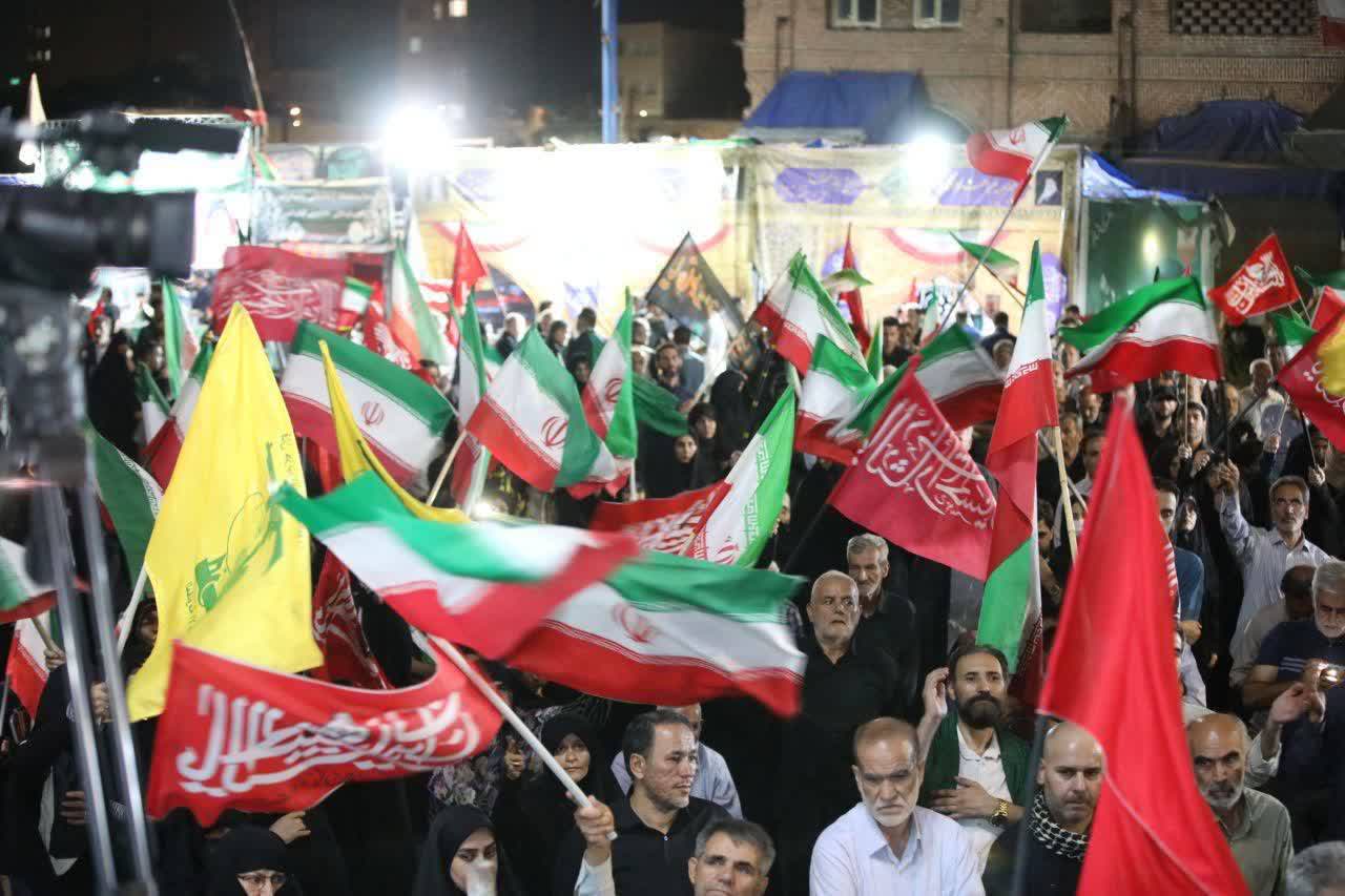 تداوم تجمعهای شبانه مردم ارومیه در حمایت از وطن، ارزشهای نظام اسلامی و تقویت همبستگی اجتماعی