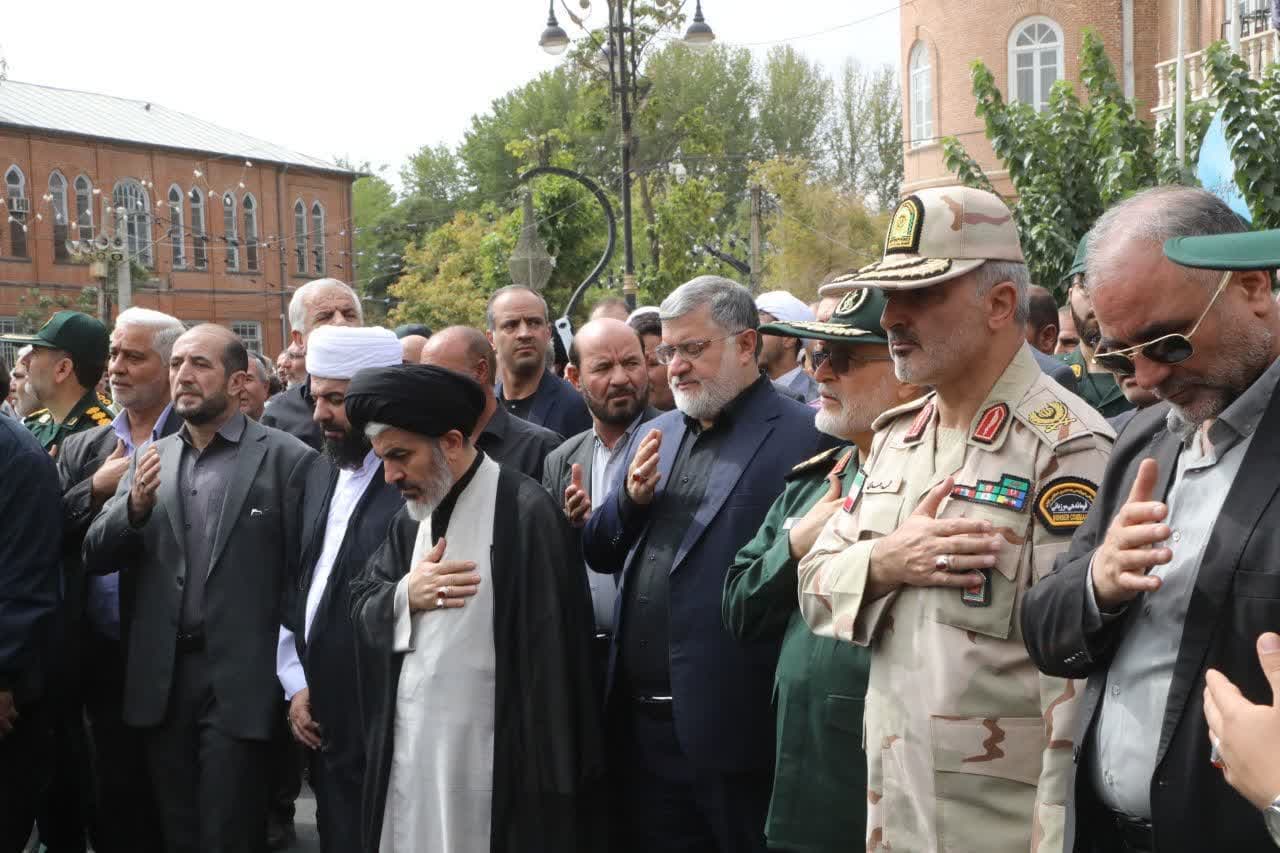 آلبوم تصویری / برگزاری مراسم تشییع پیکر مطهر 23 شهید هشت سال دفاع مقدس در ارومیه