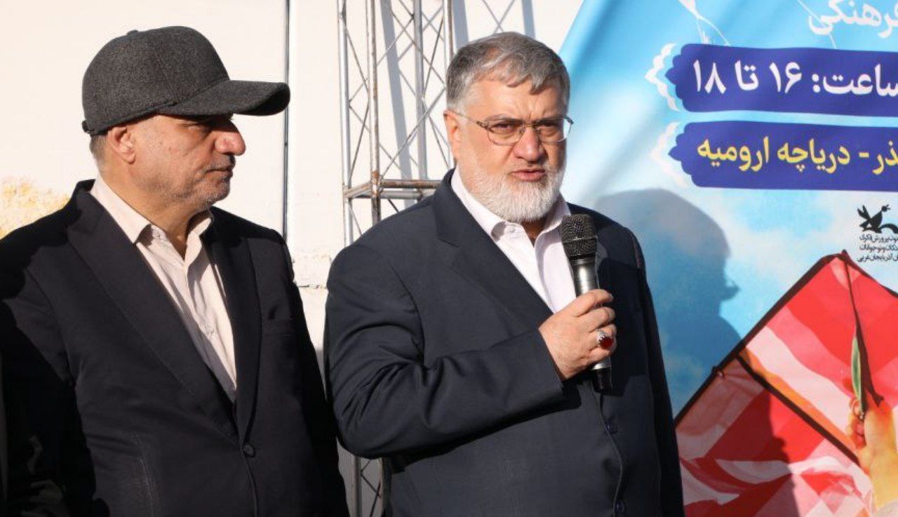 بازدید استاندار آذربایجانغربی از جشن خانوادگی پرواز بادبادک ها