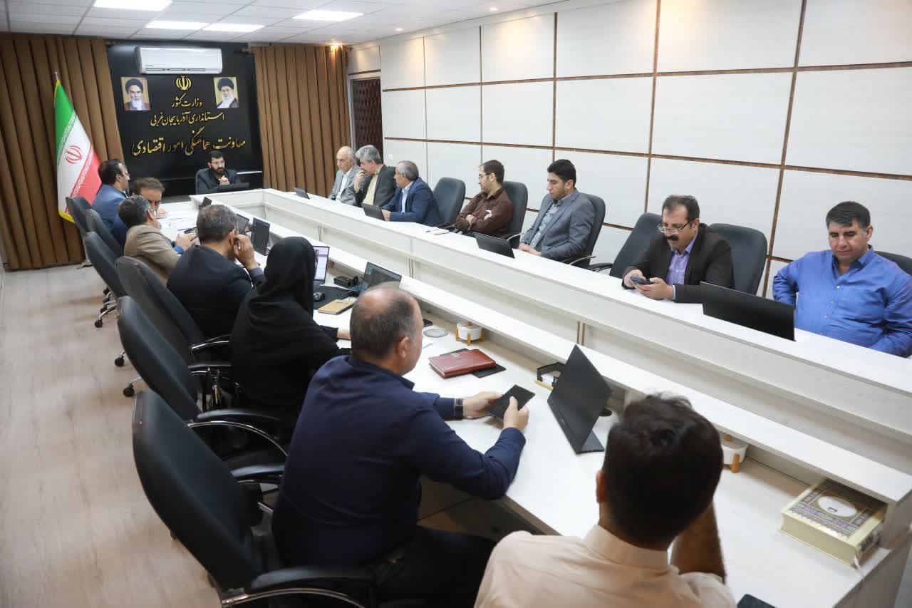 برگزاری جلسه هماهنگی توسعه شهرکهای صنعتی آذربایجانغربی + تصاویر