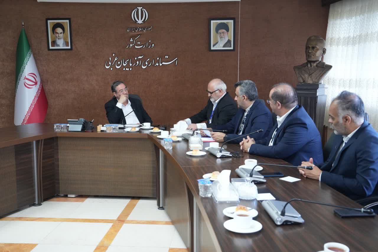 دیدار جمعی از مدیران ایران ایر با استاندار آذربایجانغربی + تصاویر