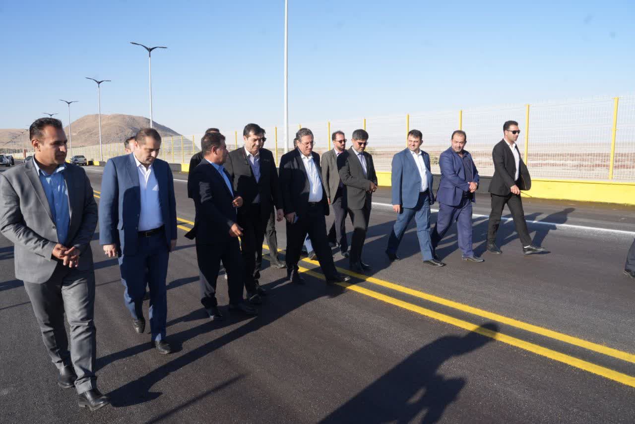 بازدید وزیر ورزش و جوانان از پیست اتومبیلرانی دهکده ساحلی چیچست ارومیه + تصاویر