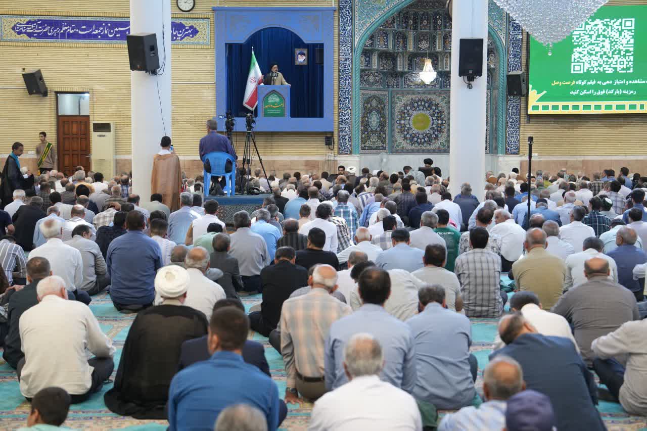 آلبوم تصویری / حضور استاندار آذربایجانغربی در آیین نماز جمعه ارومیه