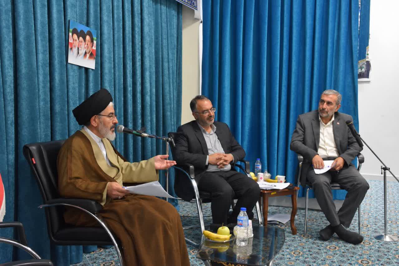 در جنگ ارادهها با دشمن قرار داریم