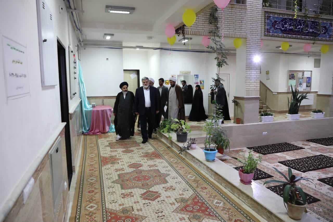 آلبوم تصویری / بازدید استاندار آذربایجانغربی از حوزه علمیه ریحانه الرسول