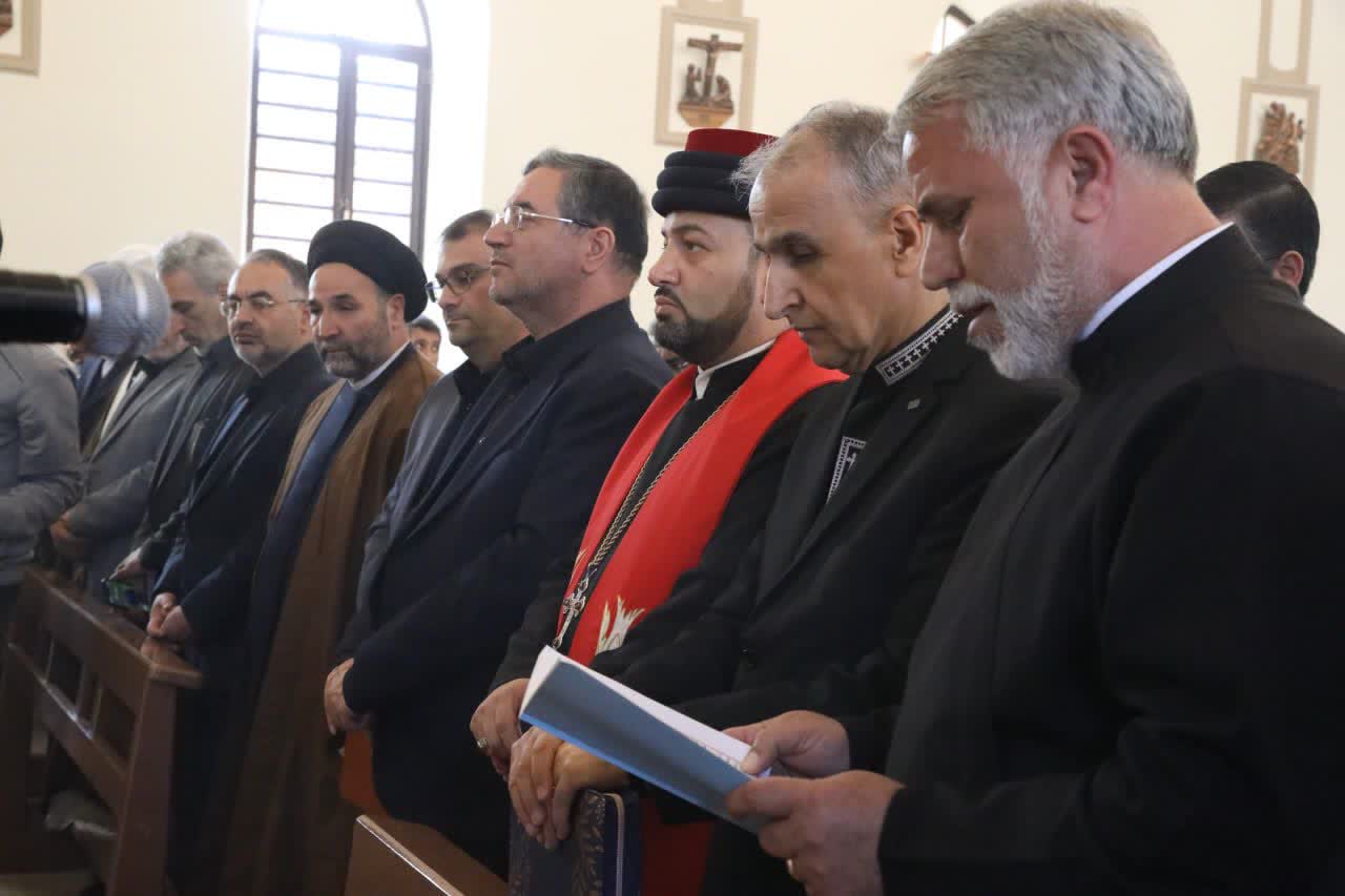 برگزاری مراسم چهلمین روز شهادت رهبر معظم انقلاب در کلیسای کاتولیک آشوری و کلدانی ارومیه + تصاویر