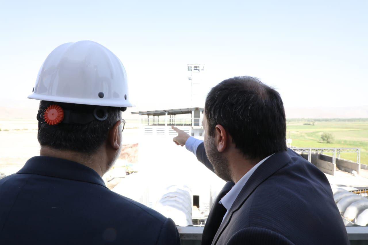 بازدید استاندار آذربایجانغربی از روند احداث کارخانه تولید سیلیکون + تصاویر
